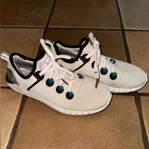 Under Armour HOVR Shoe - Picture 1 of 6